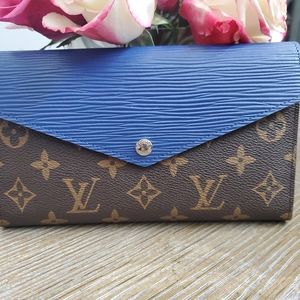 Louis Vuitton wallet (not authentic)